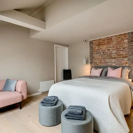 Large Lovely Penthouse Leilighet *